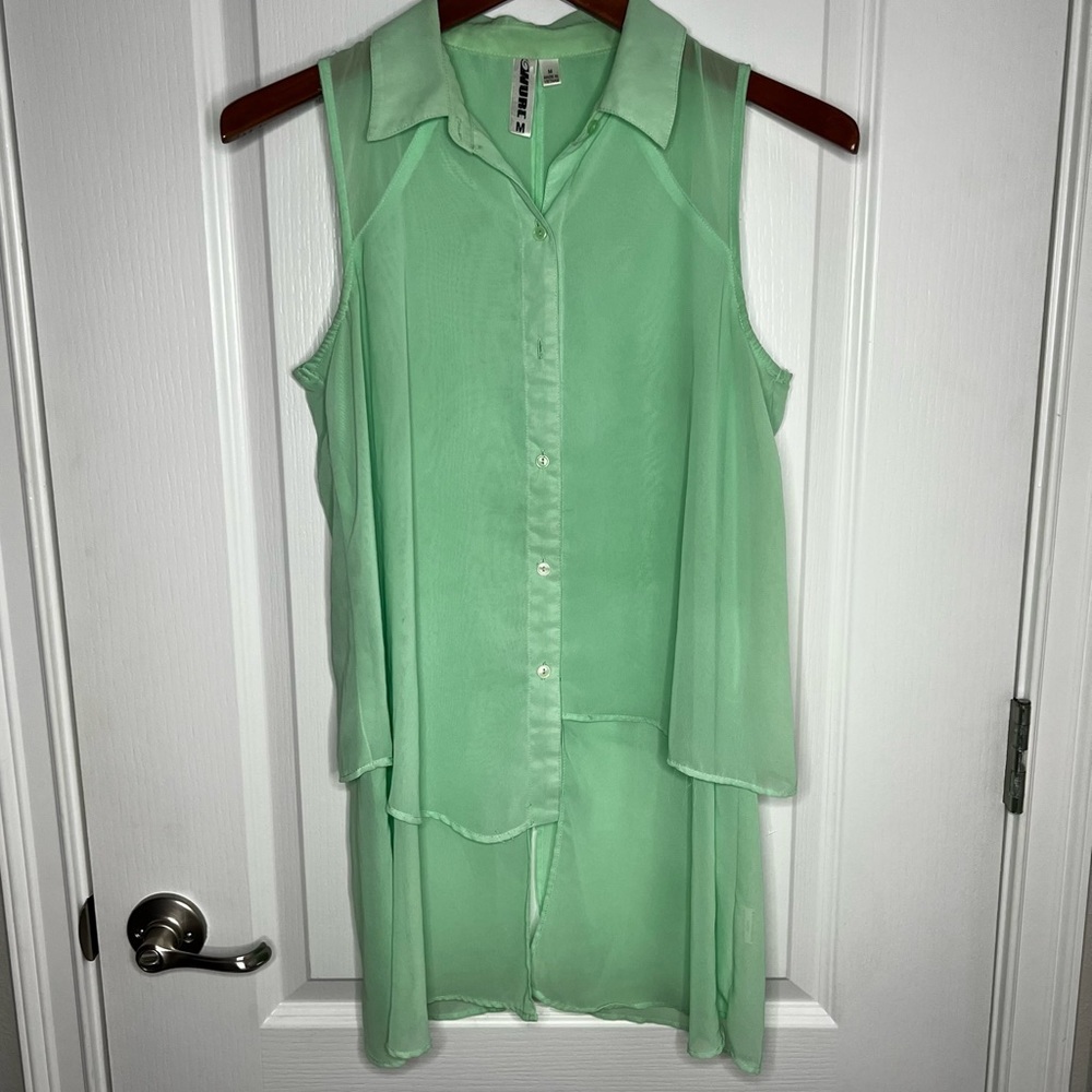 Wurl high low button down sleeveless top blouse mint green medium